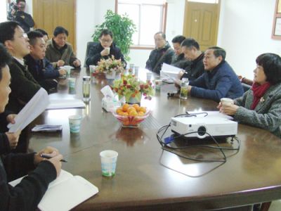 安慶市政協(xié)副主席戴德民、市政府副秘書長葉玲霞帶隊(duì)調(diào)研金泉科技
